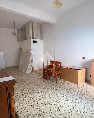 MONOLOCALE A FOGGIA