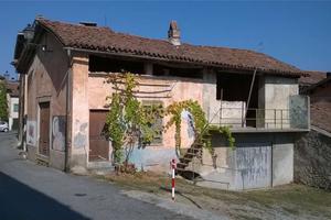 Casetta in centro con giardino
