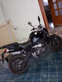 Moto Yamaha mt-03