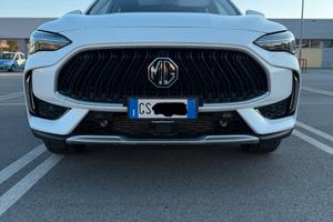 MG HS 1.5 LUXURY