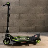 MONOPATTINO ELETTRICO RAZOR POWER CORE E90