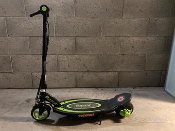 MONOPATTINO ELETTRICO RAZOR POWER CORE E90