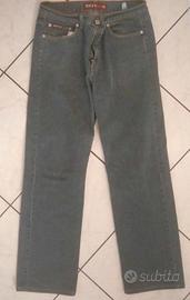 Pantalone elasticizzato 