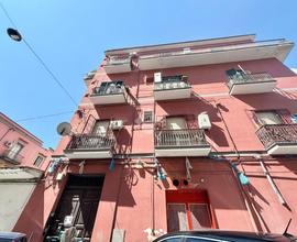 4 LOCALI A NAPOLI