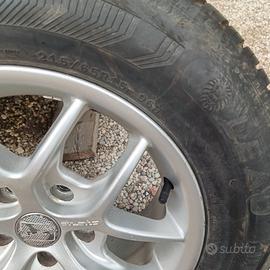 gomme con cerchi lega