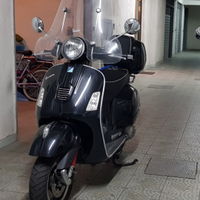 Vespa gts 300