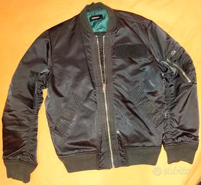 Bomber Diesel nero in tessuto tecnico.