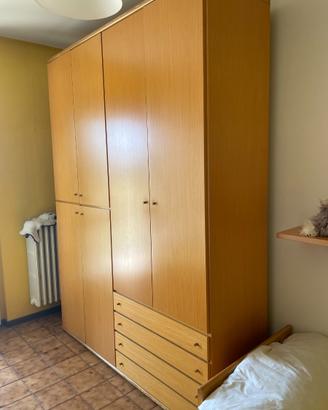 Camera da letto in legno