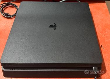 Ps4 slim con 7 giochi