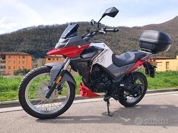 SYM NH T 125 Enduro stradale