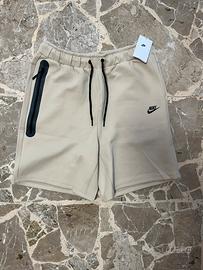 Nike tech fleece pantaloncini