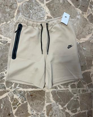 Nike tech fleece pantaloncini