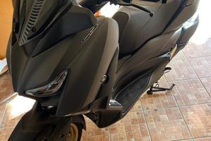 X max tech max 300cc