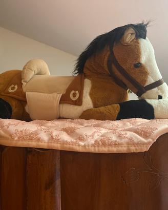 Cavallo di peluche