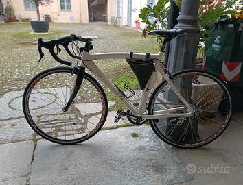 Bici da corsa "Flat"