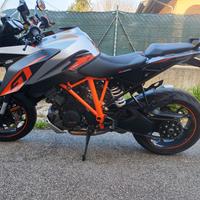 KTM 1290 superduke GT