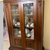 Vetrina in legno massello