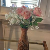 Composizione floreale/rose finti con vaso