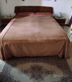 Copriletto matrimoniale in velluto rosa antico 