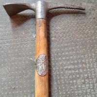 piccozza da alpinismo d'epoca