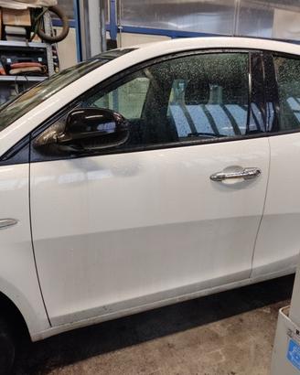 Porta anteriore sx nuda LANCIA YPSILON del 2019