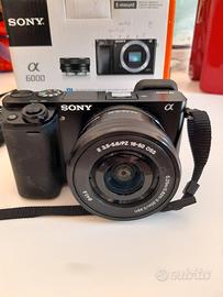 Sony a 6000+ batterie +sched di memoria