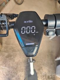 monopattino elettrico Aprilia e-srz 