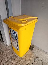 secchio per plastica con ruote giallo