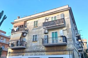 2 LOCALI A ROMA