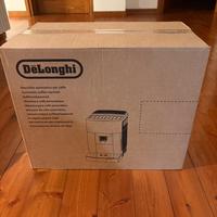 Macchina del caffé DeLonghi ECAM12.121.B