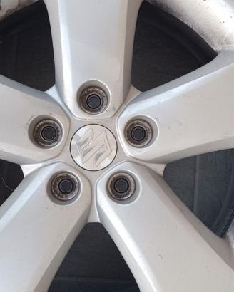 Cerchi in lega originali Suzuki 17"