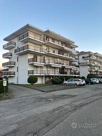 Bilocale con ampio terrazzo