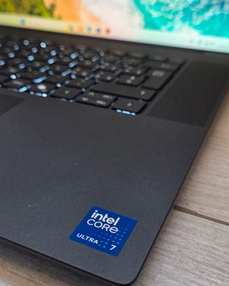 Dell Precision 5690 Workstation Ultra7 32 GB ram