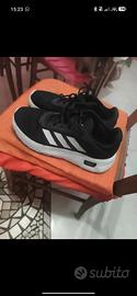 Scarpe Adidas sportive / running nere - Taglia 42.