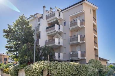 3 LOCALI A TORTORETO