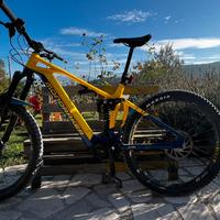 MONDRAKER LEVER R super enduro