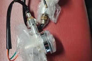 Ultimo set rimasto 4 frecce nuove imballate sottoc