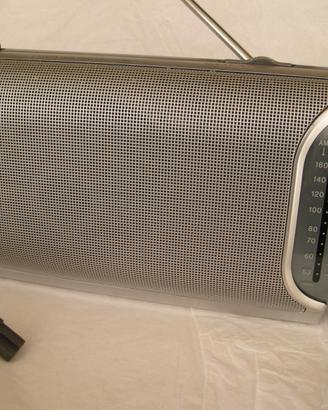Radio portatile Sony ICF-704 (FM/AM)