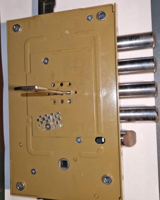 Serratura in acciaio per porte blindate