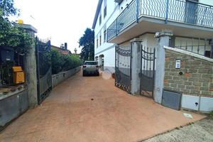 3 LOCALI A LARIANO