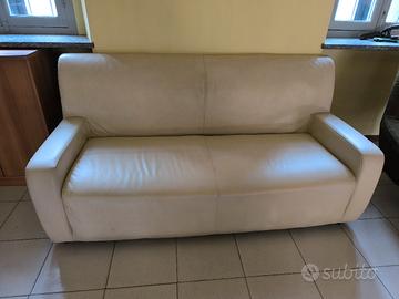 divano 3 posti in simil pelle