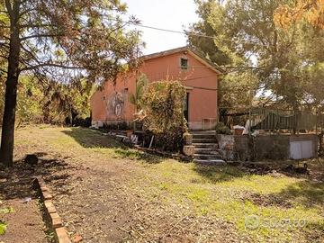 Casa Indipendente con terrazza e Terreno 4.000mq