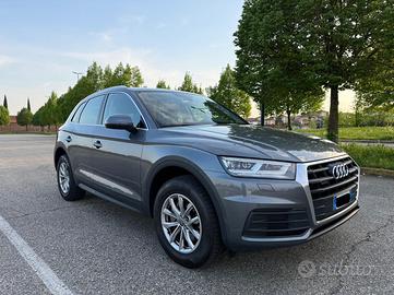 Audi Q5 Business 40 TDI Quattro S Tronic 204 CV