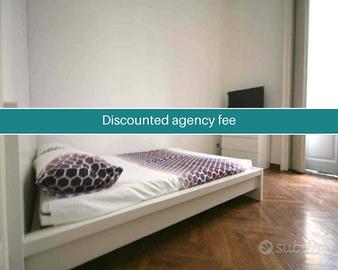 Stanza in appartamento di 158 m² a Milano