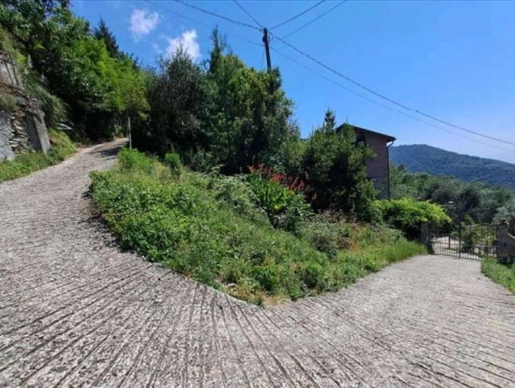 Immobile in asta di 1968 m² a Avegno - Vista 3