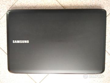 Notebook NP R530 JA50IT con windows 7 Home premium