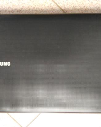 Notebook NP R530 JA50IT con windows 7 Home premium