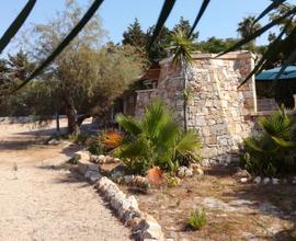 Trullo fronte spiaggia Torre Mozza 30m dal mare