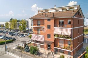 3 LOCALI A MORETTA
