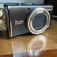 FOTOCAMERA DIGITALE CANON POWERSHOT SX 200IS NUOVA